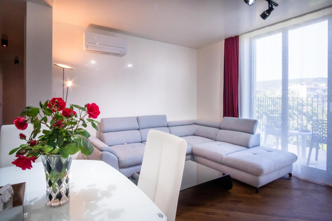 Luxury Apartment In Building K55 With Free Garage Warna Zewnętrze zdjęcie