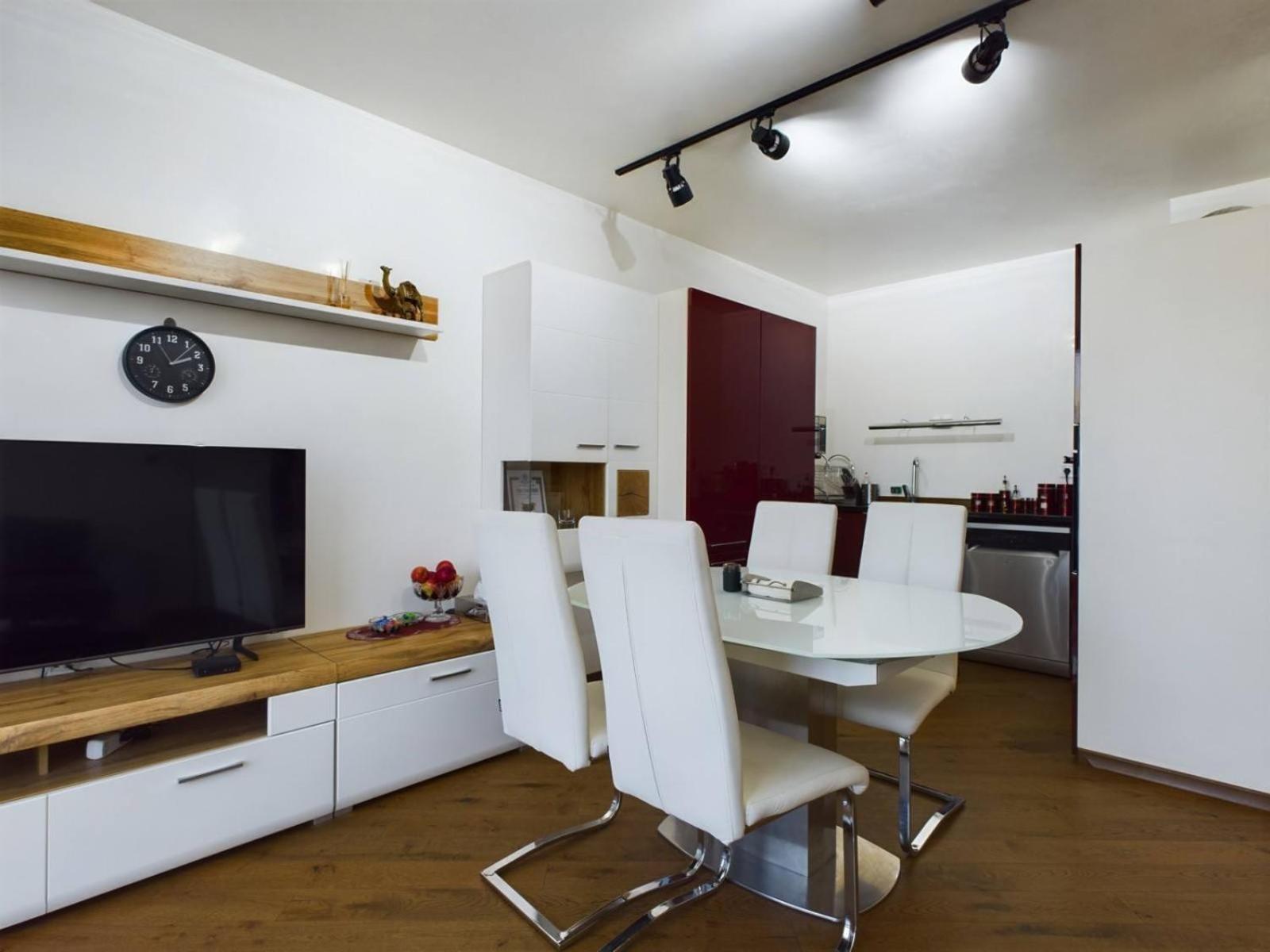 Luxury Apartment In Building K55 With Free Garage Warna Zewnętrze zdjęcie